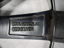 Laden Sie das Bild in den Galerie-Viewer, 1x Alufelge 18 Zoll 7.0&quot; 5x112 45ET 57A601025AD Skoda Karoq Rim Wheel