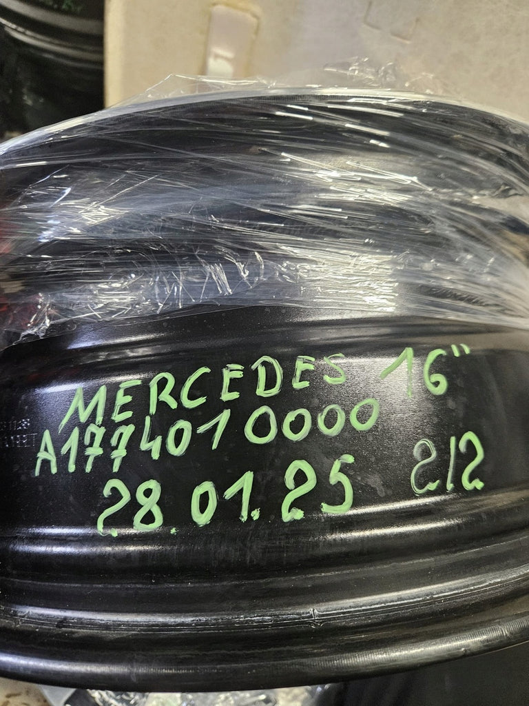 1x Alufelge 16 Zoll 6.5" 5x112 52ET A1774010000 Mercedes-Benz Cla Rim Wheel