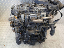 Laden Sie das Bild in den Galerie-Viewer, Motor Toyota Avensis Verso 1AD 2.0 126PS Diesel Engine Unkomplett MOT3079684081bx