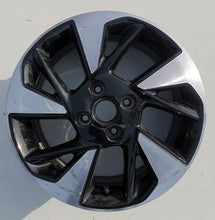 Laden Sie das Bild in den Galerie-Viewer, 1x Alufelge 16 Zoll 6.5" 4x108 32ET Glanz Schwarz 9833892580 Opel Corsa F FEL4467309641hb