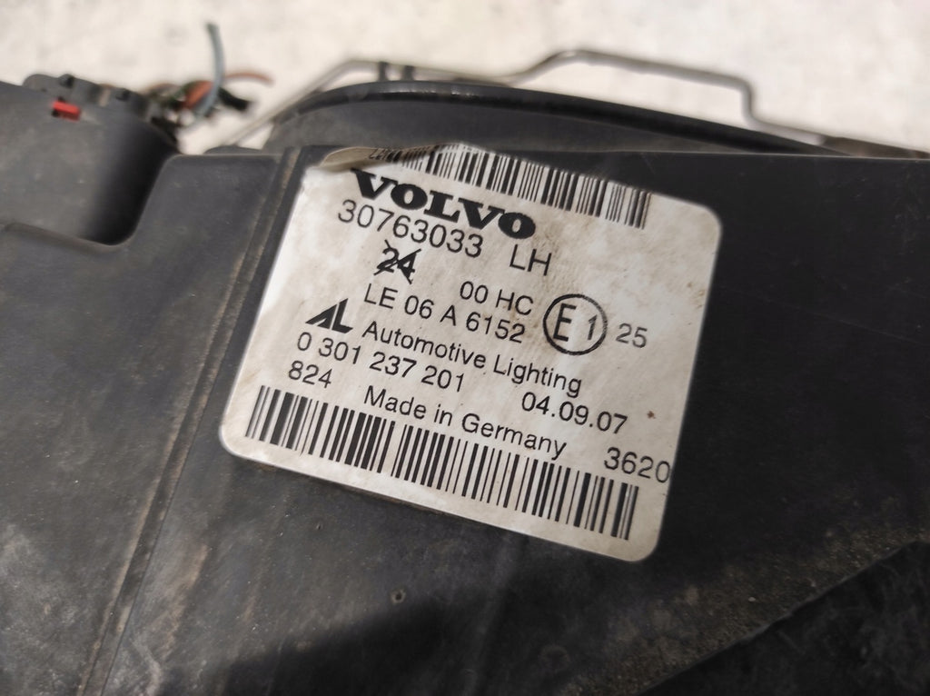 Frontscheinwerfer Volvo S40 30763033 AW3825 Ein Stück (Rechts oder Links) SCH8358269331rj