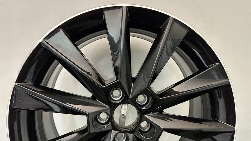 1x Alufelge 17 Zoll 7.0" 5x100 46ET Glanz Schwarz 5JJ601025 Skoda Rim Wheel