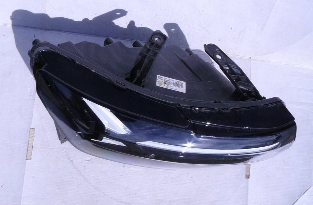 Frontscheinwerfer Dacia Duster 260107725R L846588 LED Rechts Headlight SCH2655644343id