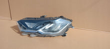 Laden Sie das Bild in den Galerie-Viewer, Frontscheinwerfer VW Polo 2G1941005C 73669519 Links Scheinwerfer Headlight