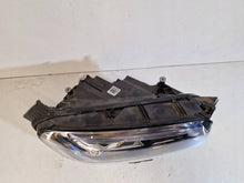 Laden Sie das Bild in den Galerie-Viewer, Frontscheinwerfer Mercedes-Benz Glb X247 A2479062005 Rechts Headlight SCH7344288512kk