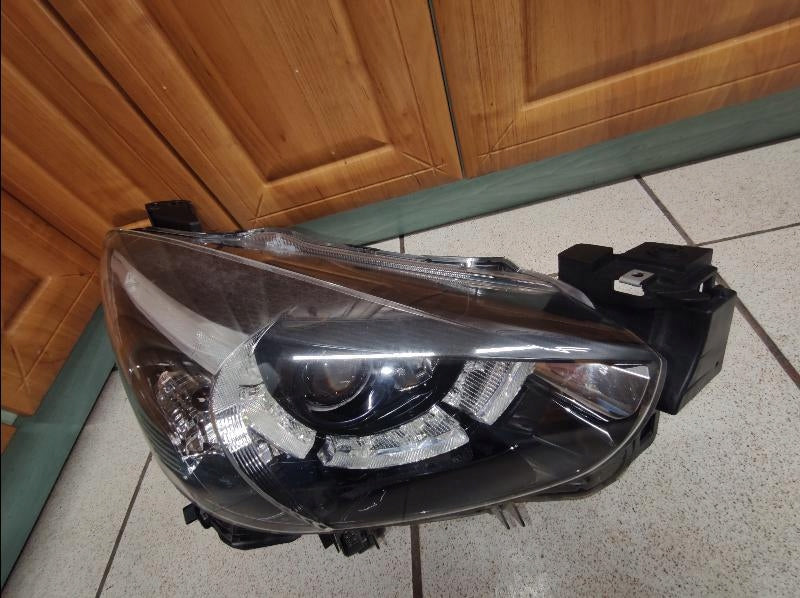 Frontscheinwerfer Mazda II LED Rechts Scheinwerfer Headlight