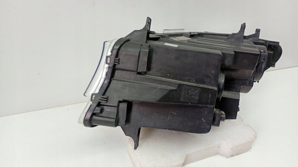 Frontscheinwerfer Mercedes-Benz Sprinter A9109060100 Rechts Headlight SCH9550479613pa