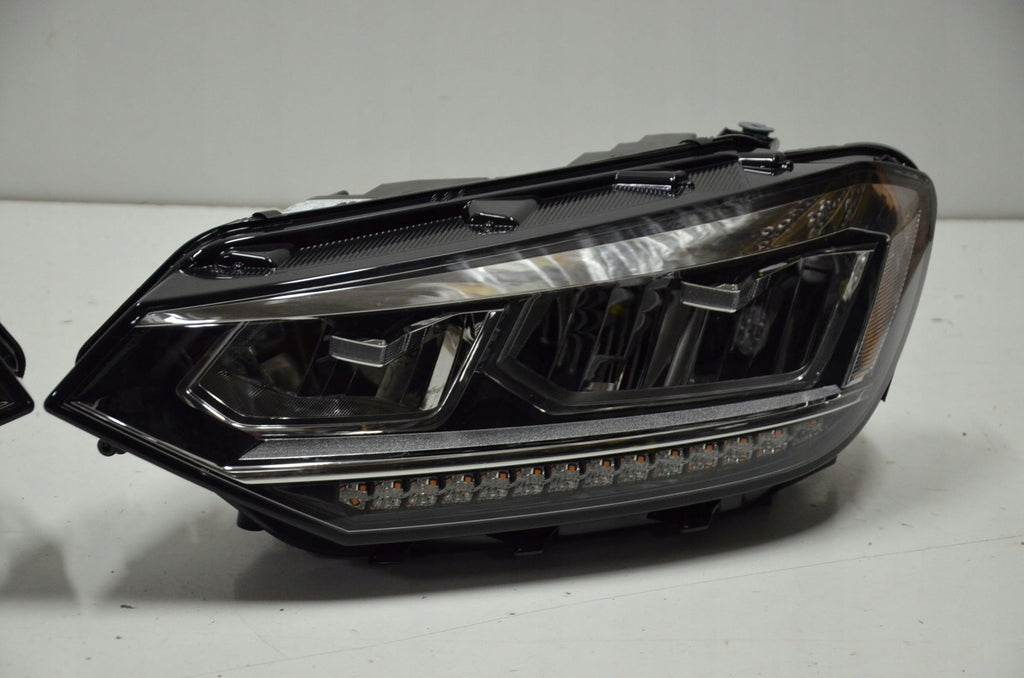 Frontscheinwerfer VW Touran Ein Stück (Rechts oder Links) Scheinwerfer Headlight