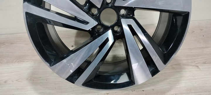 1x Alufelge 18 Zoll 7.0" 5x112 39ET 2GM601025H VW T-Cross Rim Wheel FEL5436549843rh