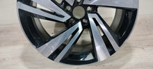 Laden Sie das Bild in den Galerie-Viewer, 1x Alufelge 18 Zoll 7.0" 5x112 39ET 2GM601025H VW T-Cross Rim Wheel FEL5436549843rh