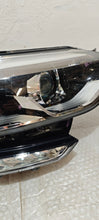 Load image into Gallery viewer, Frontscheinwerfer Renault Megane IV 260102555R LED Rechts Scheinwerfer Headlight