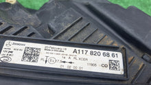 Laden Sie das Bild in den Galerie-Viewer, Frontscheinwerfer Mercedes-Benz Cla X117 C117 A1178206861 Full LED Rechts SCH9442761099cg