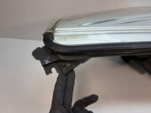 Laden Sie das Bild in den Galerie-Viewer, Frontscheinwerfer Ford Kuga Links Scheinwerfer Headlight SCH5069861201uh