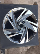 Laden Sie das Bild in den Galerie-Viewer, 1x Alufelge 16 Zoll 6.0" 4x100 50ET Glanz Graphit 5291000200 Hyundai Bayon Mg FEL3587531554ku