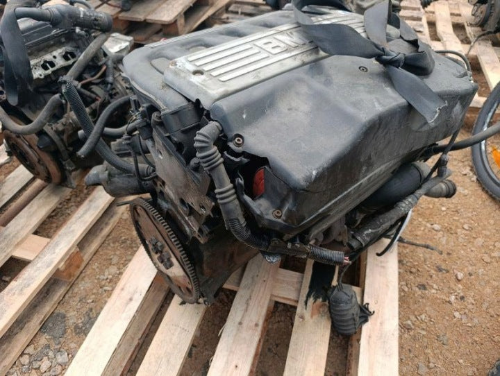 Motor BMW E39 3.0 Engine Komplett MOT6213599342wm