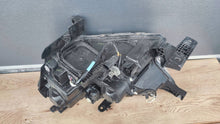 Load image into Gallery viewer, Frontscheinwerfer Ford Ranger JB3B-13D154 Rechts Scheinwerfer Headlight SCH2332772287ga