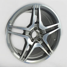 Load image into Gallery viewer, 1x Alufelge 19 Zoll 9.5&quot; 5x112 52ET A2124012802 Mercedes-Benz W212 Rim Wheel