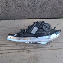 Laden Sie das Bild in den Galerie-Viewer, Frontscheinwerfer BMW 3 F30 F31 7471305-01 Links Scheinwerfer Headlight SCH3427576422oo