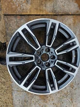 Laden Sie das Bild in den Galerie-Viewer, 1x Alufelge 19 Zoll 8.5" 5x110 29ET Glanz Schwarz 5A324E0 BMW 5 Rim Wheel FEL8794171201yy