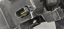 Laden Sie das Bild in den Galerie-Viewer, Frontscheinwerfer Nissan Interstar Master III 260609073R 2404181634 Links SCH7456309090uu