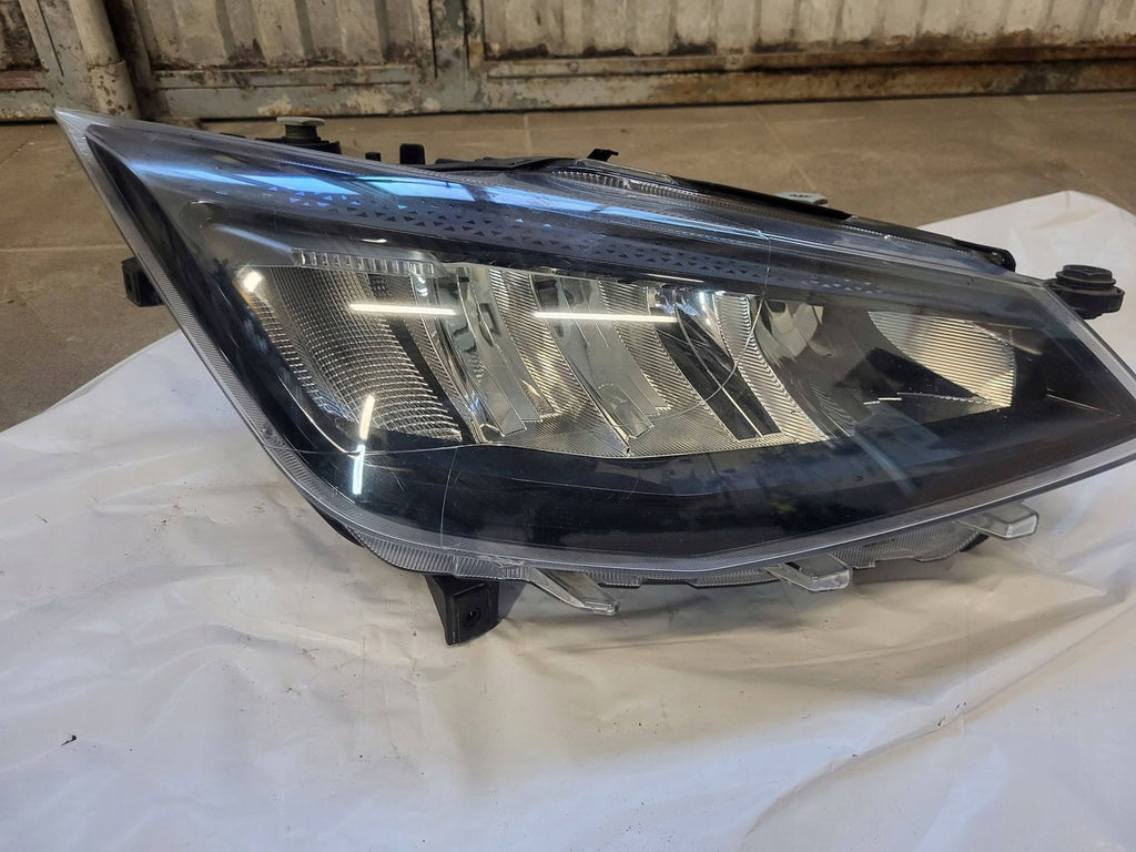 Frontscheinwerfer Seat Ibiza 6F1941006E LED Ein Stück (Rechts oder Links)