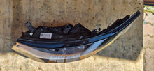 Laden Sie das Bild in den Galerie-Viewer, Frontscheinwerfer Land Rover I Discovery V MY42-13W030-B LED Links Headlight SCH9427509313xx