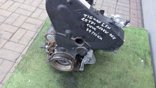 Load image into Gallery viewer, Motor VW Tiguan CUVC 2.0 TDI 150PS 110kW 74TKm Diesel Engine Unkomplett