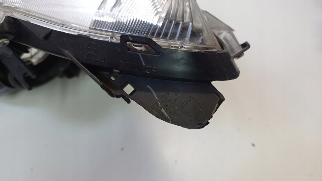 Frontscheinwerfer Mitsubishi Space W Star 8301D446 Rechts Scheinwerfer Headlight SCH5859238493sz