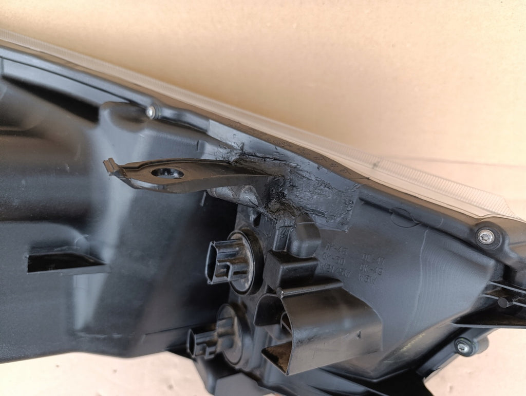 Frontscheinwerfer Toyota Hilux VIII JEJ-923364-O30 Ein Stück (Rechts oder Links)