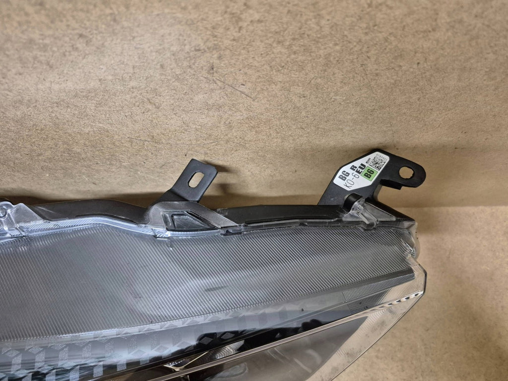 Frontscheinwerfer Toyota Yaris 0258478 Rechts Scheinwerfer Headlight SCH8980842160ba