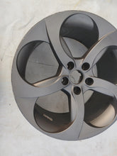 Laden Sie das Bild in den Galerie-Viewer, 1x Alufelge 18 Zoll 9.0&quot; 5x110 34ET Matt Grau 156119163 Alfa Romeo Rim Wheel
