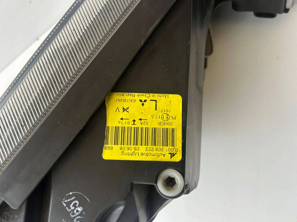 Frontscheinwerfer Mitsubishi Colt 8301B367 Links Scheinwerfer Headlight