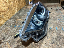 Load image into Gallery viewer, Frontscheinwerfer Mazda IV 4 Yaris S2601A036 Links Scheinwerfer Headlight SCH1846492082ua