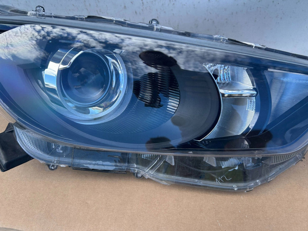 Frontscheinwerfer Toyota Yaris 81130K0060 Rechts Scheinwerfer Headlight SCH5231370193ii