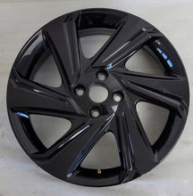 Laden Sie das Bild in den Galerie-Viewer, 1x Alufelge 17 Zoll 5.0&quot; 4x100 40ET PW457-0H015 Toyota Aygo Rim Wheel