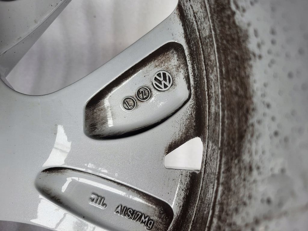 1x Alufelge 17 Zoll 6.5" 5x112 46ET Glanz Silber 5H0601025B VW Golf Rim Wheel FEL5749106879wf