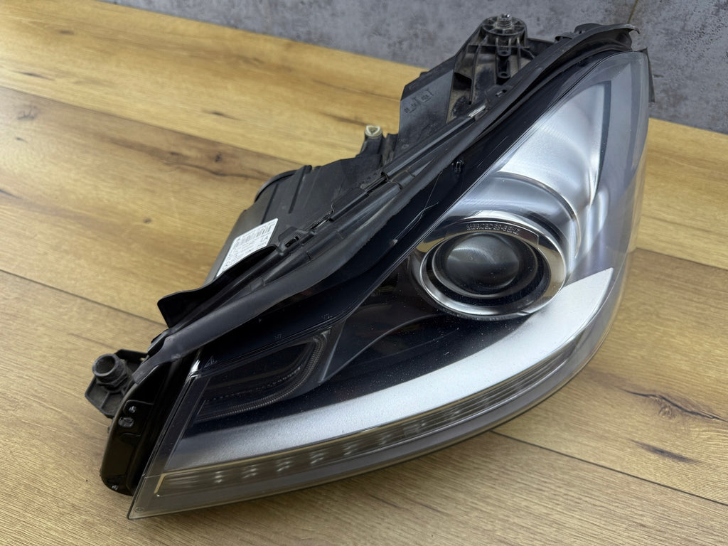 Frontscheinwerfer Mercedes-Benz W204 A2048203739 Bi-Xenon Links Headlight SCH8323639362ey