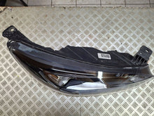 Laden Sie das Bild in den Galerie-Viewer, Frontscheinwerfer Ford Focus IV JX7B-13W029-CE Rechts Scheinwerfer Headlight SCH1546862170fr