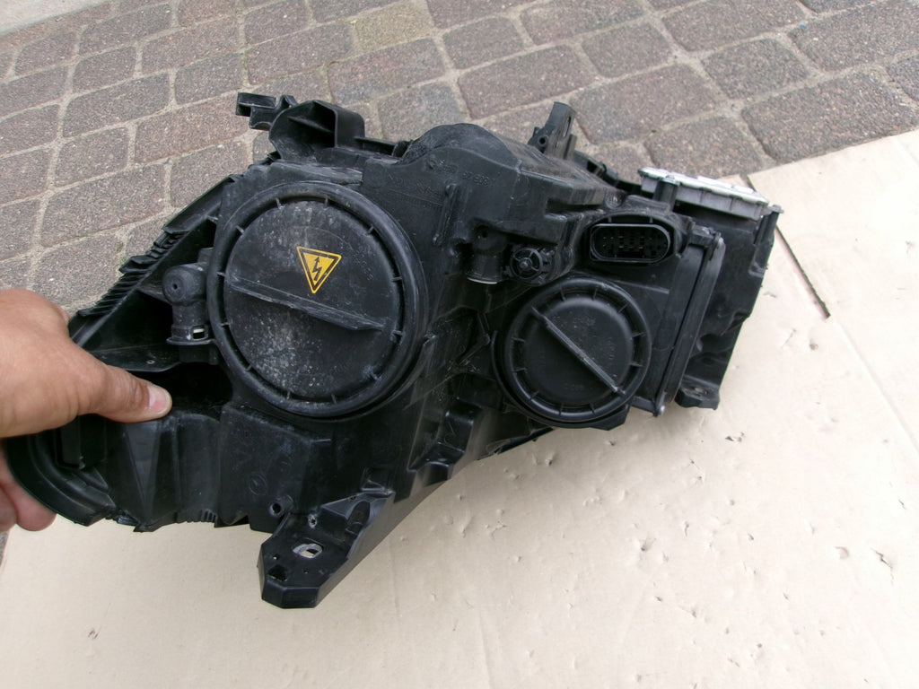 Frontscheinwerfer Mercedes-Benz W246 Rechts Scheinwerfer Headlight SCH2736883068bs
