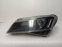 Laden Sie das Bild in den Galerie-Viewer, Frontscheinwerfer Skoda Superb III 3V1941015A Xenon Links Scheinwerfer Headlight SCH7713418398tq
