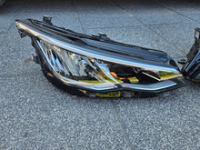 Laden Sie das Bild in den Galerie-Viewer, Frontscheinwerfer VW VIII 5H1941005 5H1941006 Ein Satz Scheinwerfer Headlight SCH9406148418cb