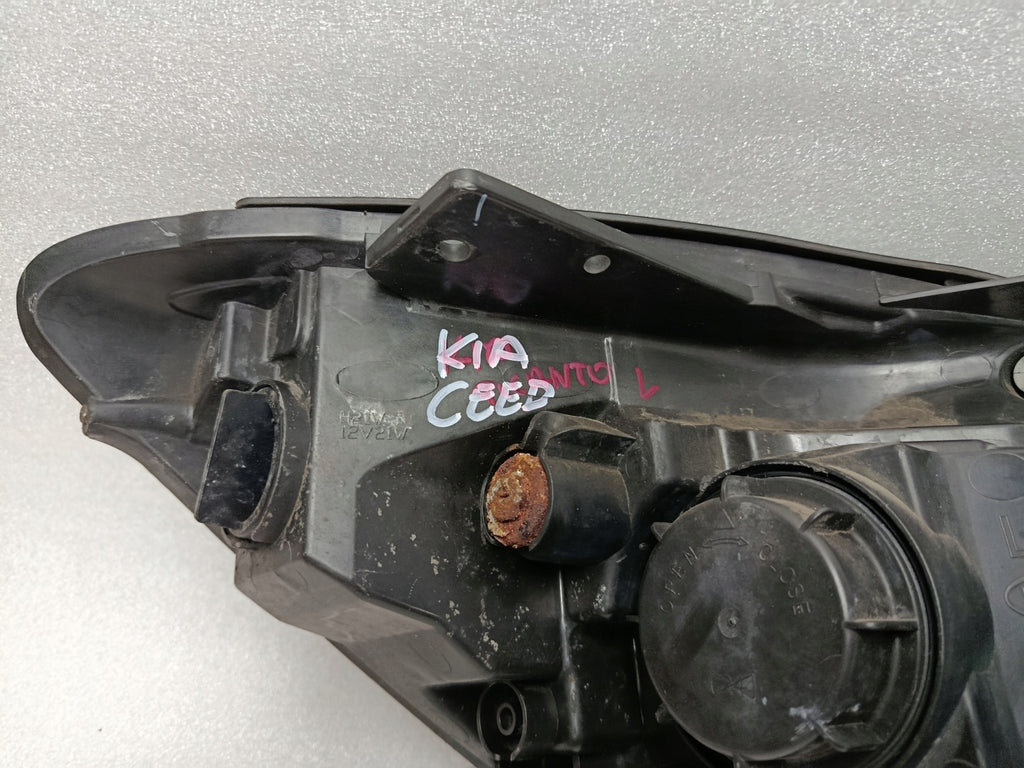 Frontscheinwerfer Kia Ceed 92102-1H000 Ein Satz Scheinwerfer Headlight