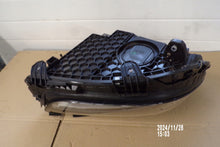 Laden Sie das Bild in den Galerie-Viewer, Frontscheinwerfer Audi W206 A2069068204 LED Rechts Scheinwerfer Headlight