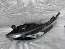 Laden Sie das Bild in den Galerie-Viewer, Frontscheinwerfer Ford Transit Custom JK21-13W030-BF Links Headlight