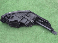Load image into Gallery viewer, Frontscheinwerfer Kia Ceed 92101-J7XXX Links Scheinwerfer Headlight SCH3529849830gb