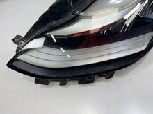 Laden Sie das Bild in den Galerie-Viewer, Frontscheinwerfer Tesla Model 3 107737500C Full LED Links Scheinwerfer Headlight
