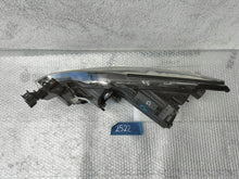 Laden Sie das Bild in den Galerie-Viewer, Frontscheinwerfer Mazda II Rechts Scheinwerfer Headlight