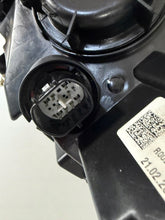 Load image into Gallery viewer, Frontscheinwerfer Hyundai I30 III 92102-G4510 Rechts Scheinwerfer Headlight SCH2833705721rb