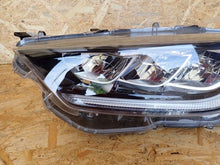 Load image into Gallery viewer, Frontscheinwerfer Toyota Yaris Links Scheinwerfer Headlight
