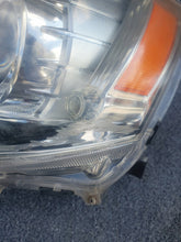 Laden Sie das Bild in den Galerie-Viewer, Frontscheinwerfer Mitsubishi II Xenon Ein Stück (Rechts oder Links) Headlight